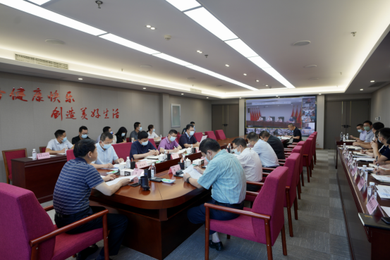 四川40001百老汇集团召开疫情防控工作领导小组2022年第3次会议 集团党委书记、董事长、疫情防控工作领导小组第一组长任丁主持会议并讲话